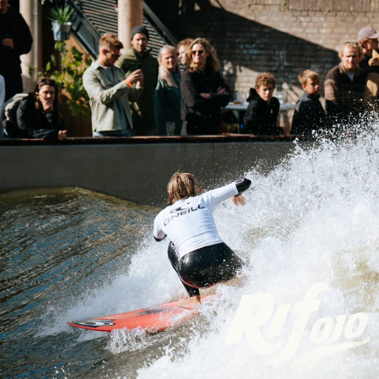 Piscina urbana de surf